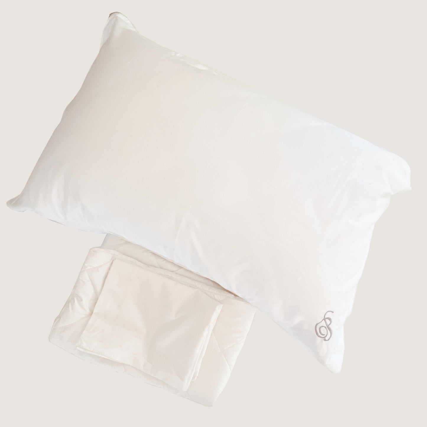 Queen Pillow + Pillowcase + Pillow Protector